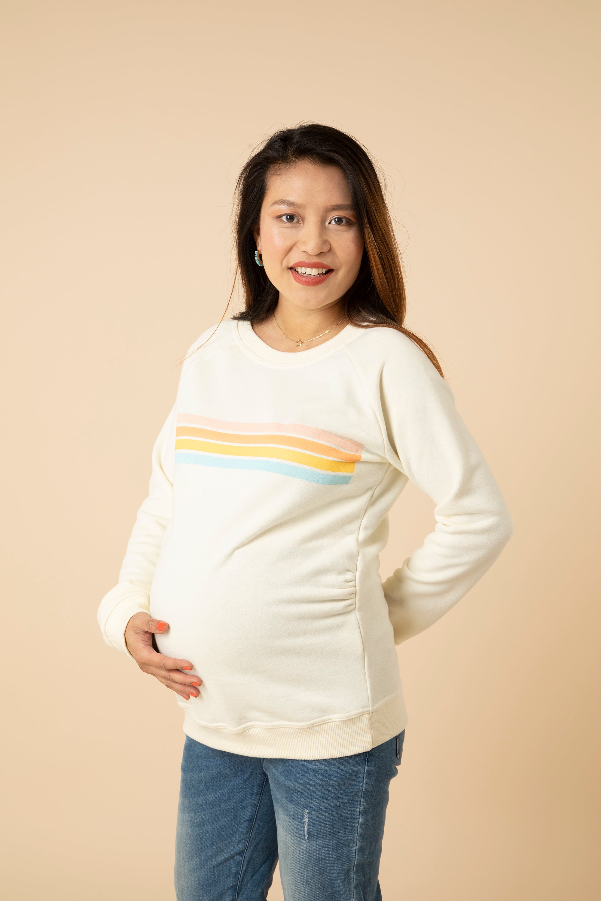 Super cosy maternity sweatshirt in pastel stripes to brighten up and add a little luxury to your pregnancy wardrobe. Relaxed-fit to elevate your everyday maternity loungewear in lightweight cotton fabric. 