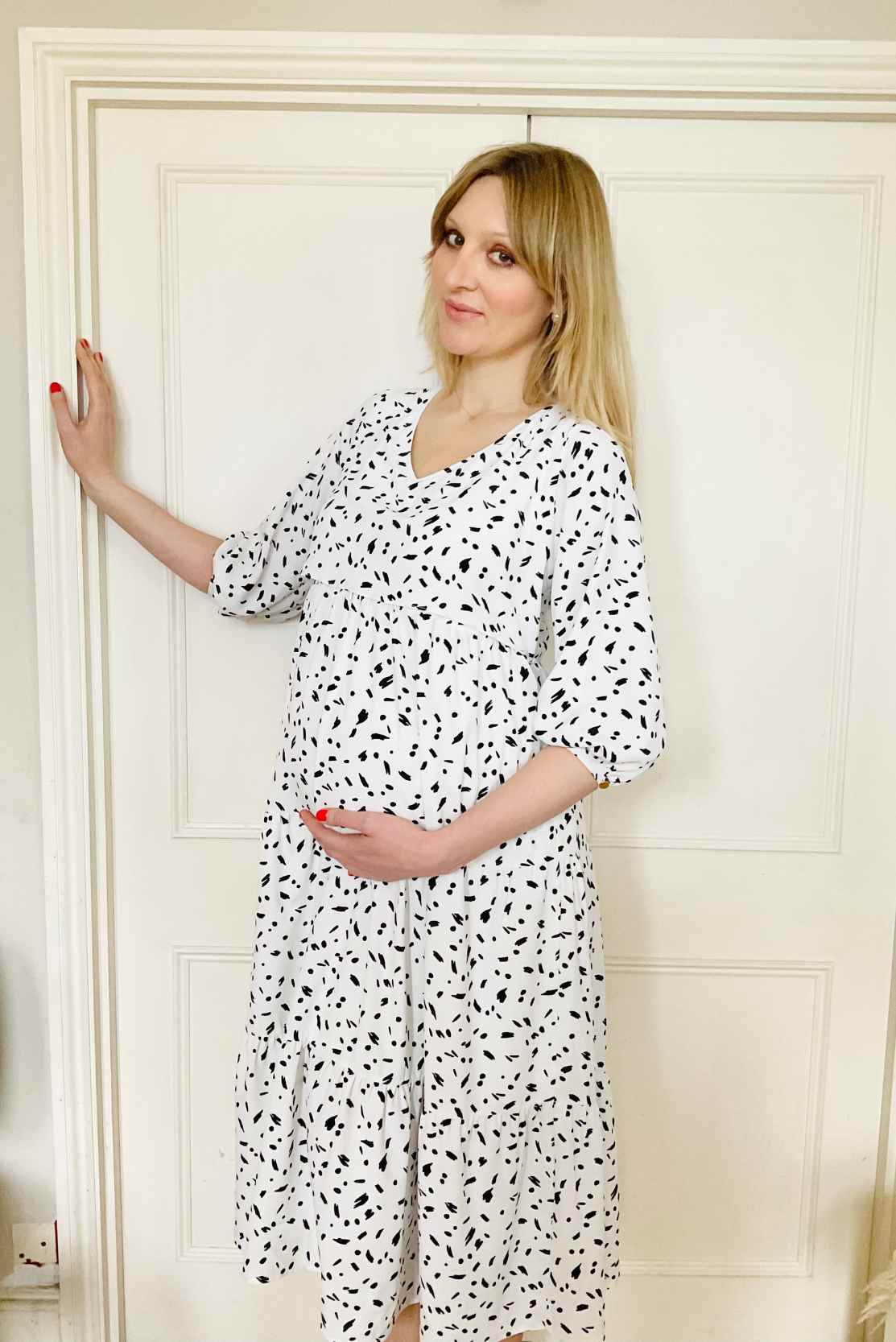 This bump- and breastfeeding-friendly dress has a boho fit, with billowy sleeves and a flattering V-neckline. For pregnancy, the tiered design makes this a stylish maternity dress choice that is also so comfortable until full-term. Postpartum, the concealed zippers allow for convenient nursing.