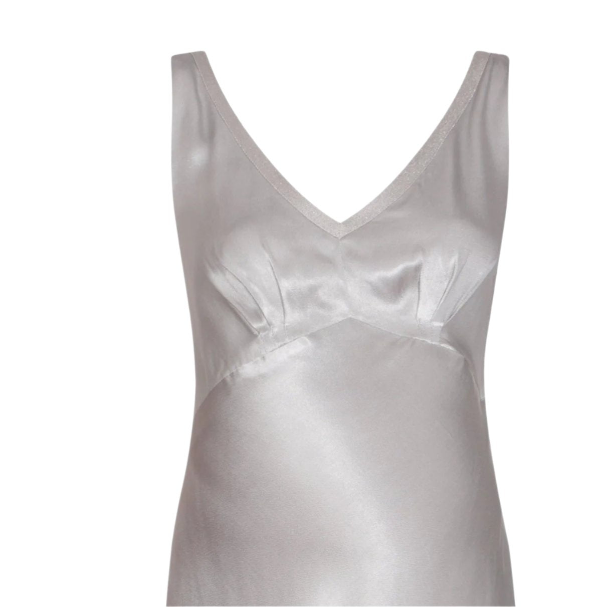 Occasion maternity dress. Make a fashion statement in this stunning silver satin dress. The perfect elevated maternity occasion wear dress for weddings, parties and evening events. The maternity dress’s clever design accommodates a 9-month bump, but is also a very flattering post-pregnancy as it drapes over the body.