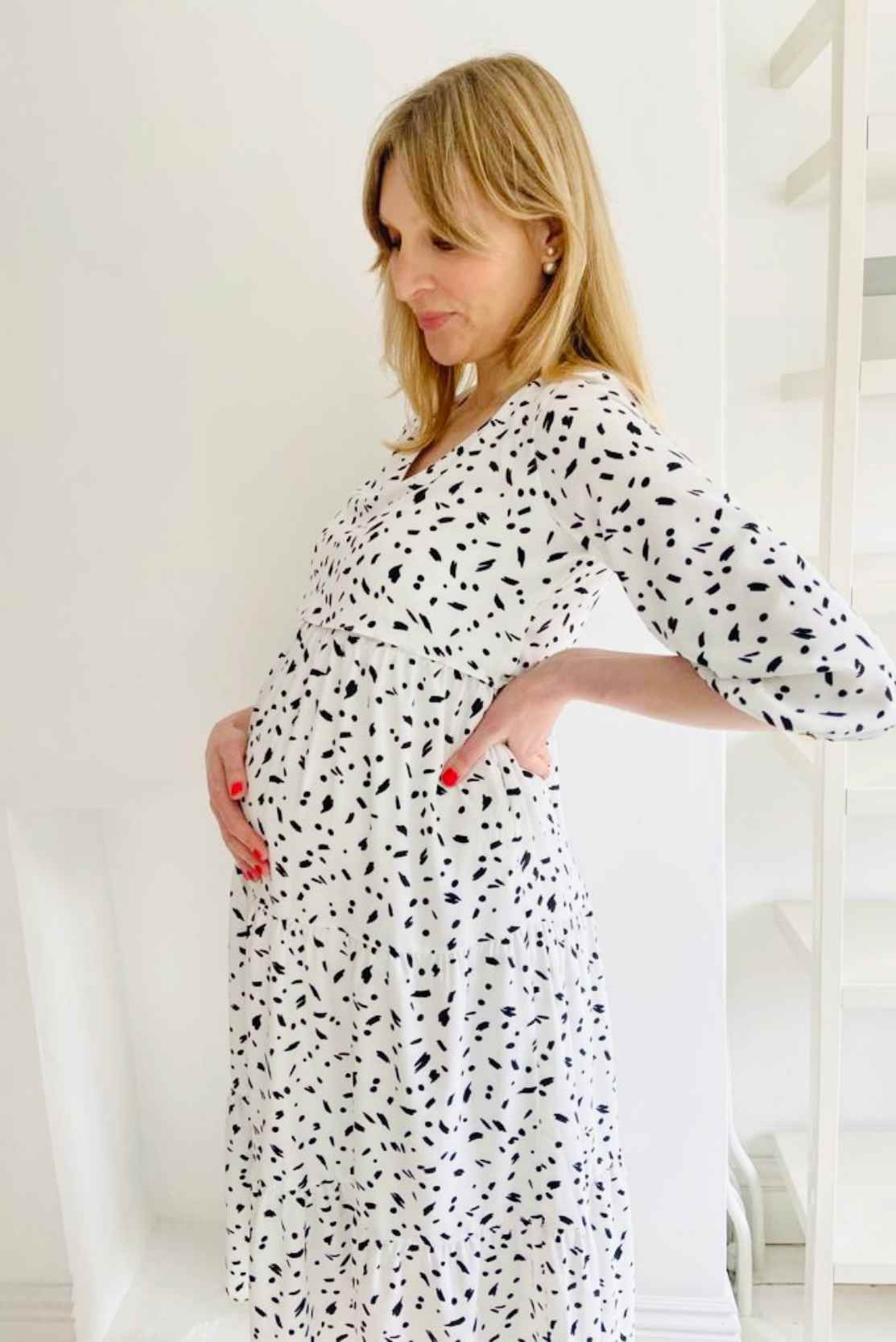 This bump- and breastfeeding-friendly dress has a boho fit, with billowy sleeves and a flattering V-neckline. For pregnancy, the tiered design makes this a stylish maternity dress choice that is also so comfortable until full-term. Postpartum, the concealed zippers allow for convenient nursing.